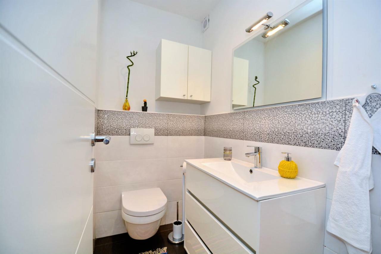 Spacious Premium Apt Lipotica With Oldtown View - Have A Memorable Holiday Zára Kültér fotó